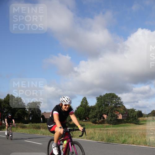 25.08.2024 - Elbe Triathlon Hamburg Fuchs,  Jonas http://msf.ph/oto/6847919 25.08.2024 09:52:36 Radfahren 389, 289, 426, 527, 309 meine-sportfotos.de