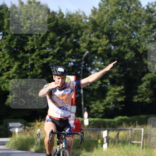 25.08.2024 - Elbe Triathlon Hamburg Fuchs,  Jonas http://msf.ph/oto/6847937 25.08.2024 09:52:39 Radfahren 289, 426, 527, 309 meine-sportfotos.de