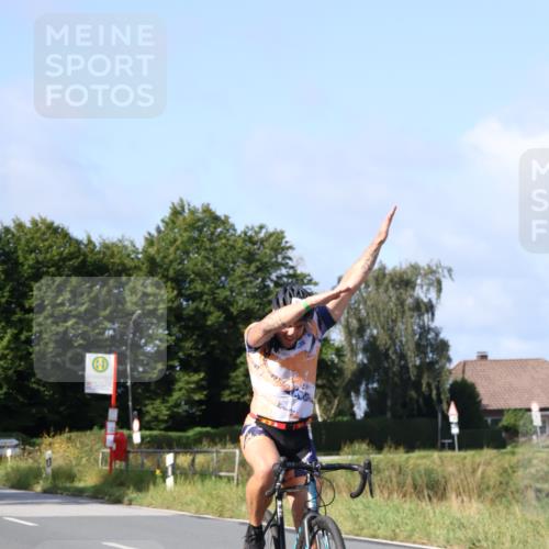 25.08.2024 - Elbe Triathlon Hamburg Fuchs,  Jonas http://msf.ph/oto/6847959 25.08.2024 09:52:39 Radfahren 289, 426, 527, 309 meine-sportfotos.de