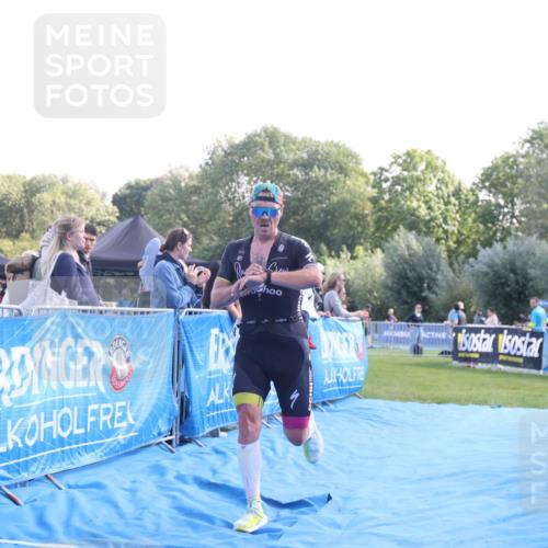 25.08.2024 - Elbe Triathlon Hamburg H.Heesch http://msf.ph/oto/6847974 25.08.2024 10:42:26 Ziel 72, 158, 274 meine-sportfotos.de