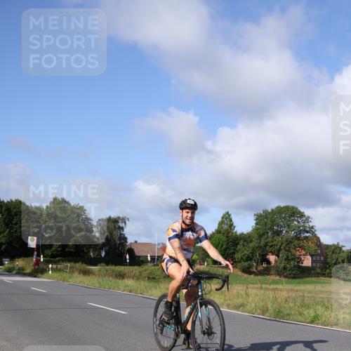 25.08.2024 - Elbe Triathlon Hamburg Fuchs,  Jonas http://msf.ph/oto/6847977 25.08.2024 09:52:40 Radfahren 426, 527, 309, 255 meine-sportfotos.de