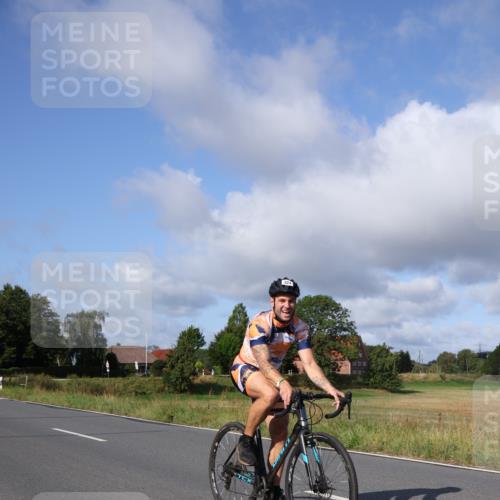 25.08.2024 - Elbe Triathlon Hamburg Fuchs,  Jonas http://msf.ph/oto/6847985 25.08.2024 09:52:40 Radfahren 426, 527, 309, 255 meine-sportfotos.de