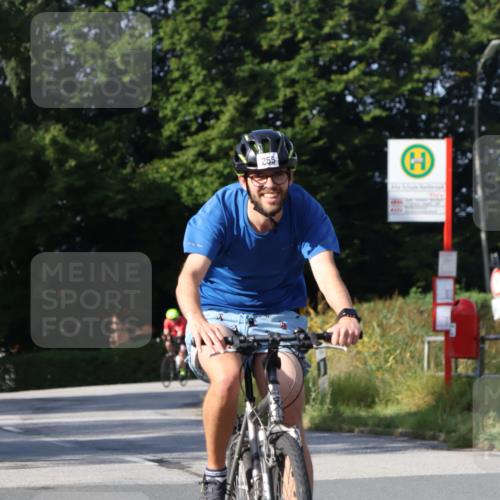 25.08.2024 - Elbe Triathlon Hamburg Fuchs,  Jonas http://msf.ph/oto/6847997 25.08.2024 09:52:46 Radfahren 255 meine-sportfotos.de