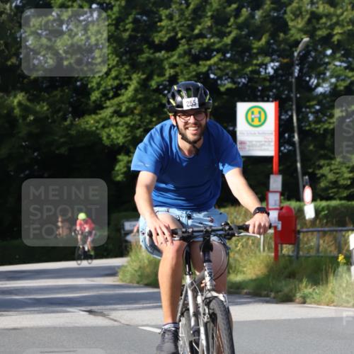 25.08.2024 - Elbe Triathlon Hamburg Fuchs,  Jonas http://msf.ph/oto/6848001 25.08.2024 09:52:46 Radfahren 255 meine-sportfotos.de