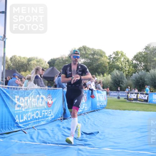 25.08.2024 - Elbe Triathlon Hamburg H.Heesch http://msf.ph/oto/6848009 25.08.2024 10:42:26 Ziel 72, 158, 274 meine-sportfotos.de