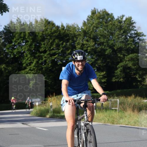 25.08.2024 - Elbe Triathlon Hamburg Fuchs,  Jonas http://msf.ph/oto/6848012 25.08.2024 09:52:46 Radfahren 255 meine-sportfotos.de