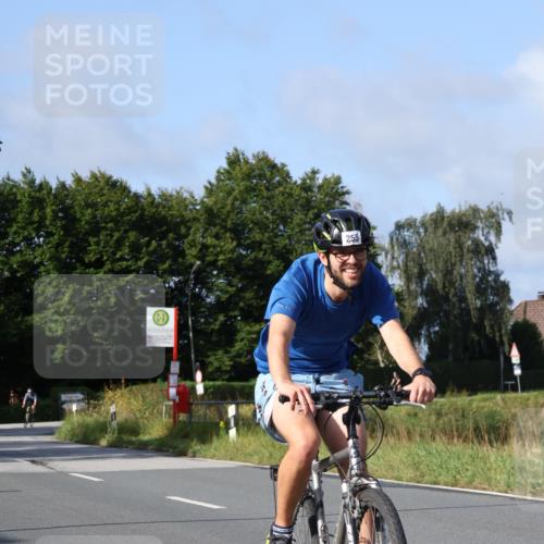 25.08.2024 - Elbe Triathlon Hamburg Fuchs,  Jonas http://msf.ph/oto/6848021 25.08.2024 09:52:47 Radfahren 255 meine-sportfotos.de