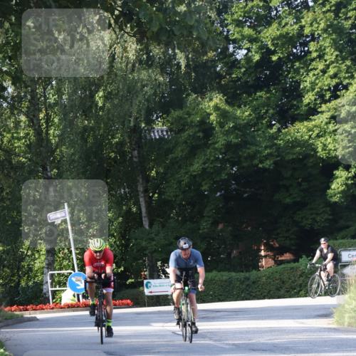 25.08.2024 - Elbe Triathlon Hamburg Fuchs,  Jonas http://msf.ph/oto/6848026 25.08.2024 09:52:50 Radfahren 255, 246, 427 meine-sportfotos.de