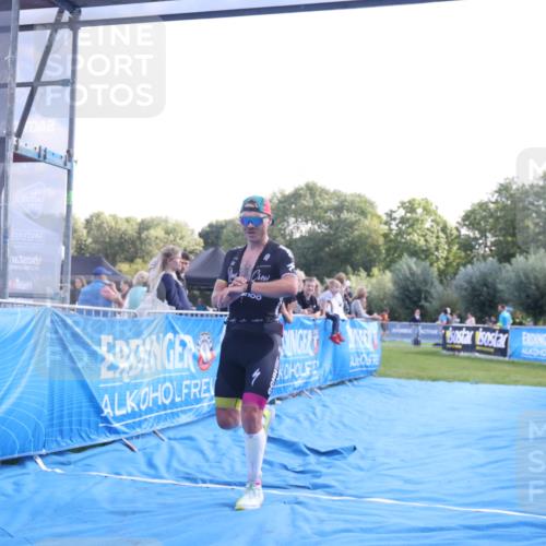 25.08.2024 - Elbe Triathlon Hamburg H.Heesch http://msf.ph/oto/6848036 25.08.2024 10:42:26 Ziel 72, 158, 274 meine-sportfotos.de