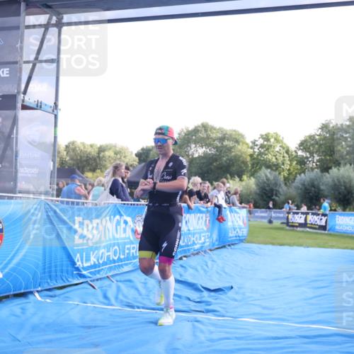 25.08.2024 - Elbe Triathlon Hamburg H.Heesch http://msf.ph/oto/6848041 25.08.2024 10:42:27 Ziel 72, 158, 274 meine-sportfotos.de
