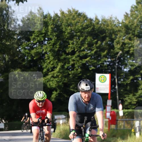 25.08.2024 - Elbe Triathlon Hamburg Fuchs,  Jonas http://msf.ph/oto/6848043 25.08.2024 09:52:54 Radfahren 246, 427, 347 meine-sportfotos.de