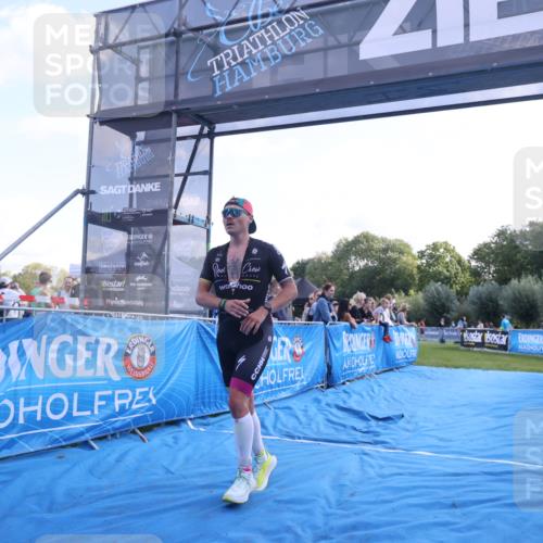 25.08.2024 - Elbe Triathlon Hamburg H.Heesch http://msf.ph/oto/6848102 25.08.2024 10:42:27 Ziel 72, 158, 274 meine-sportfotos.de