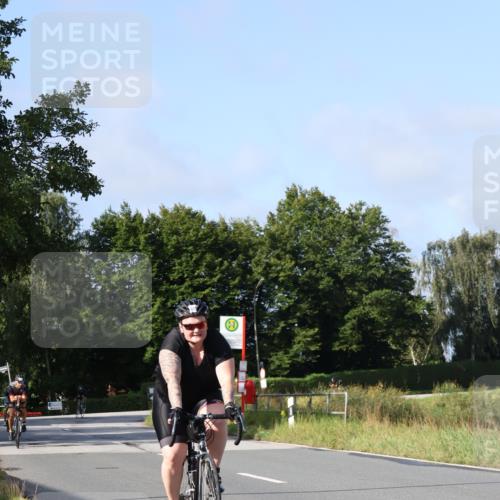 25.08.2024 - Elbe Triathlon Hamburg Fuchs,  Jonas http://msf.ph/oto/6848103 25.08.2024 09:53:01 Radfahren 427, 347, 519, 310, 403 meine-sportfotos.de