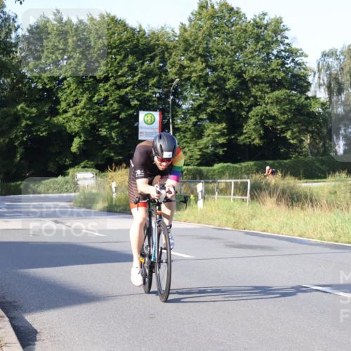 25.08.2024 - Elbe Triathlon Hamburg Fuchs,  Jonas http://msf.ph/oto/6848121 25.08.2024 09:10:34 Radfahren 94, 222 meine-sportfotos.de