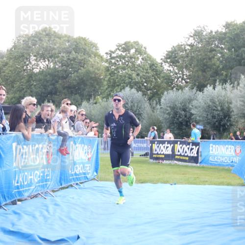 25.08.2024 - Elbe Triathlon Hamburg H.Heesch http://msf.ph/oto/6848125 25.08.2024 10:42:37 Ziel 330 meine-sportfotos.de