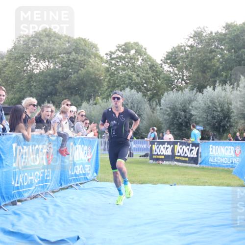 25.08.2024 - Elbe Triathlon Hamburg H.Heesch http://msf.ph/oto/6848131 25.08.2024 10:42:37 Ziel 330 meine-sportfotos.de