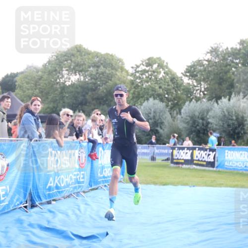 25.08.2024 - Elbe Triathlon Hamburg H.Heesch http://msf.ph/oto/6848144 25.08.2024 10:42:37 Ziel 330 meine-sportfotos.de