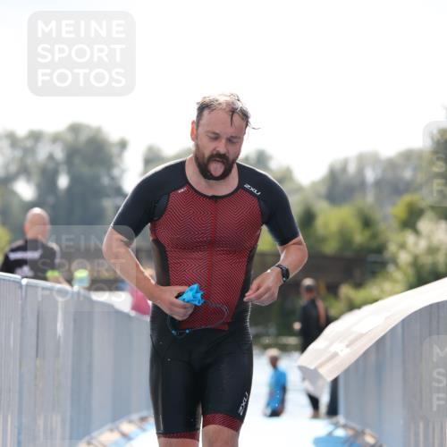 25.08.2024 - Elbe Triathlon Hamburg H.Heesch http://msf.ph/oto/6848162 25.08.2024 15:08:42 Schwimmen  meine-sportfotos.de