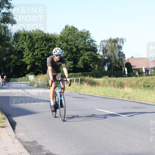 25.08.2024 - Elbe Triathlon Hamburg Fuchs,  Jonas http://msf.ph/oto/6848163 25.08.2024 09:10:39 Radfahren 94, 222, 309, 122 meine-sportfotos.de