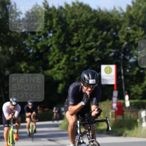 25.08.2024 - Elbe Triathlon Hamburg Fuchs,  Jonas http://msf.ph/oto/6848188 25.08.2024 09:53:08 Radfahren 310, 403, 342, 404, 465, 123 meine-sportfotos.de