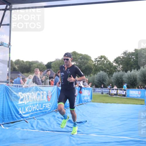 25.08.2024 - Elbe Triathlon Hamburg H.Heesch http://msf.ph/oto/6848210 25.08.2024 10:42:38 Ziel 330 meine-sportfotos.de