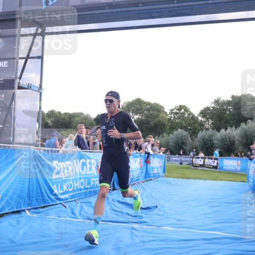 25.08.2024 - Elbe Triathlon Hamburg H.Heesch http://msf.ph/oto/6848225 25.08.2024 10:42:38 Ziel 330 meine-sportfotos.de
