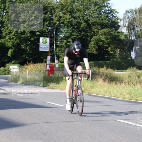 25.08.2024 - Elbe Triathlon Hamburg Fuchs,  Jonas http://msf.ph/oto/6848233 25.08.2024 09:10:42 Radfahren 222, 309, 122, 74, 230 meine-sportfotos.de