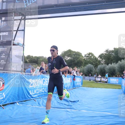 25.08.2024 - Elbe Triathlon Hamburg H.Heesch http://msf.ph/oto/6848237 25.08.2024 10:42:38 Ziel 330 meine-sportfotos.de