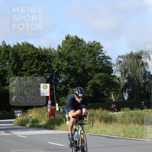 25.08.2024 - Elbe Triathlon Hamburg Fuchs,  Jonas http://msf.ph/oto/6848240 25.08.2024 09:53:11 Radfahren 342, 404, 465, 123, 479 meine-sportfotos.de