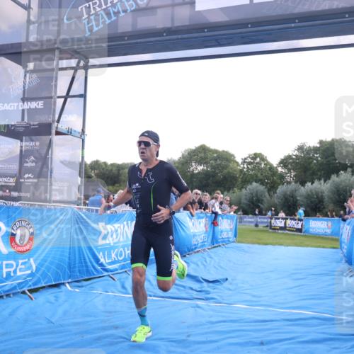 25.08.2024 - Elbe Triathlon Hamburg H.Heesch http://msf.ph/oto/6848242 25.08.2024 10:42:38 Ziel 330 meine-sportfotos.de