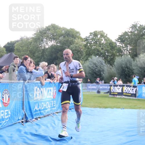 25.08.2024 - Elbe Triathlon Hamburg H.Heesch http://msf.ph/oto/6848294 25.08.2024 10:43:04 Ziel 73 meine-sportfotos.de