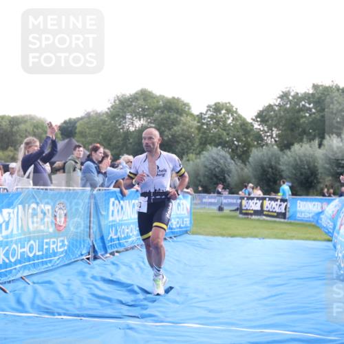 25.08.2024 - Elbe Triathlon Hamburg H.Heesch http://msf.ph/oto/6848325 25.08.2024 10:43:04 Ziel 73 meine-sportfotos.de