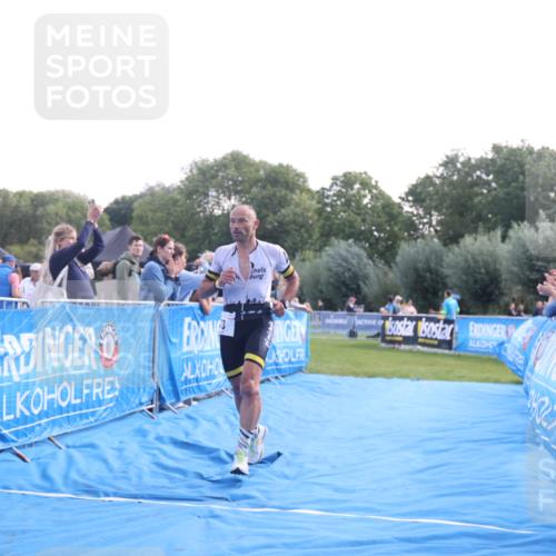 25.08.2024 - Elbe Triathlon Hamburg H.Heesch http://msf.ph/oto/6848333 25.08.2024 10:43:04 Ziel 73 meine-sportfotos.de