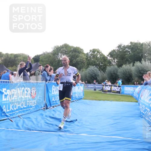 25.08.2024 - Elbe Triathlon Hamburg H.Heesch http://msf.ph/oto/6848341 25.08.2024 10:43:05 Ziel 73 meine-sportfotos.de