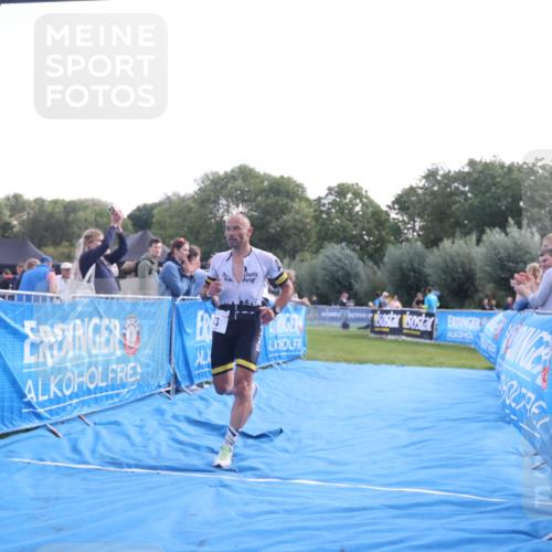 25.08.2024 - Elbe Triathlon Hamburg H.Heesch http://msf.ph/oto/6848349 25.08.2024 10:43:05 Ziel 73 meine-sportfotos.de