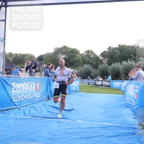 25.08.2024 - Elbe Triathlon Hamburg H.Heesch http://msf.ph/oto/6848356 25.08.2024 10:43:05 Ziel 73 meine-sportfotos.de