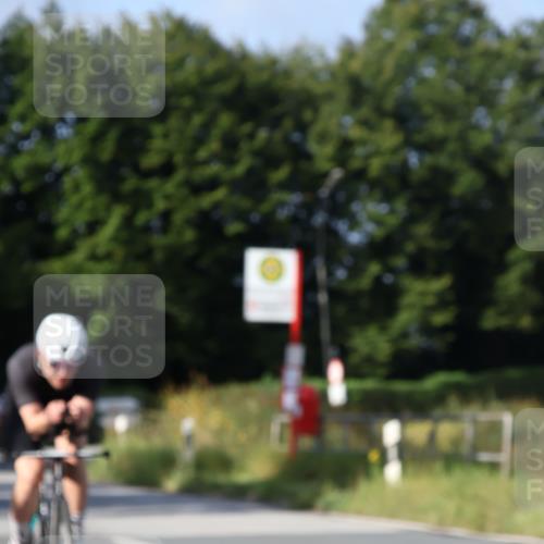 25.08.2024 - Elbe Triathlon Hamburg Fuchs,  Jonas http://msf.ph/oto/6848357 25.08.2024 09:53:22 Radfahren 553, 419, 226, 365, 451 meine-sportfotos.de