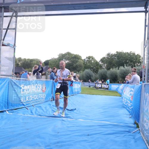 25.08.2024 - Elbe Triathlon Hamburg H.Heesch http://msf.ph/oto/6848374 25.08.2024 10:43:05 Ziel 73 meine-sportfotos.de