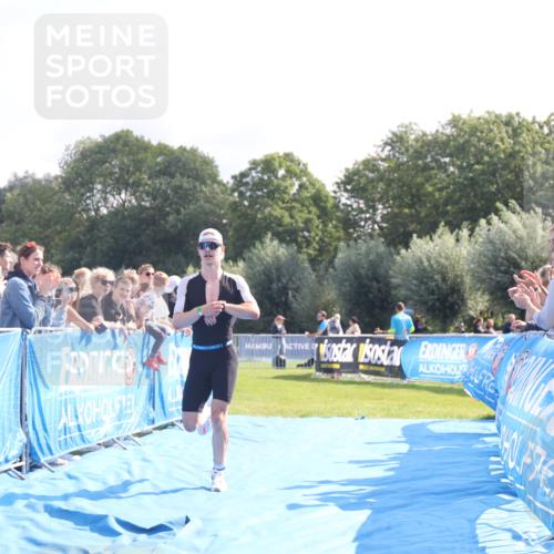 25.08.2024 - Elbe Triathlon Hamburg H.Heesch http://msf.ph/oto/6848435 25.08.2024 10:43:16 Ziel 203 meine-sportfotos.de