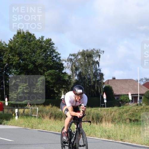 25.08.2024 - Elbe Triathlon Hamburg Fuchs,  Jonas http://msf.ph/oto/6848441 25.08.2024 09:53:27 Radfahren 226, 365, 451 meine-sportfotos.de