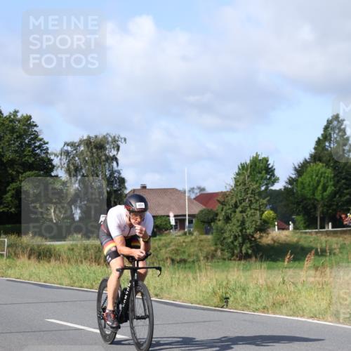 25.08.2024 - Elbe Triathlon Hamburg Fuchs,  Jonas http://msf.ph/oto/6848446 25.08.2024 09:53:27 Radfahren 226, 365, 451 meine-sportfotos.de