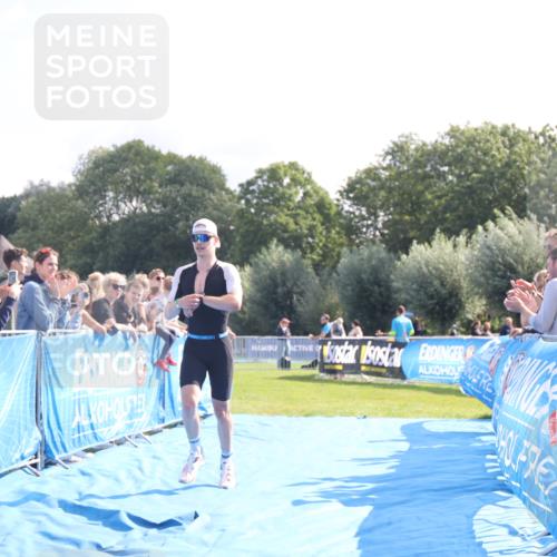 25.08.2024 - Elbe Triathlon Hamburg H.Heesch http://msf.ph/oto/6848450 25.08.2024 10:43:16 Ziel 203 meine-sportfotos.de