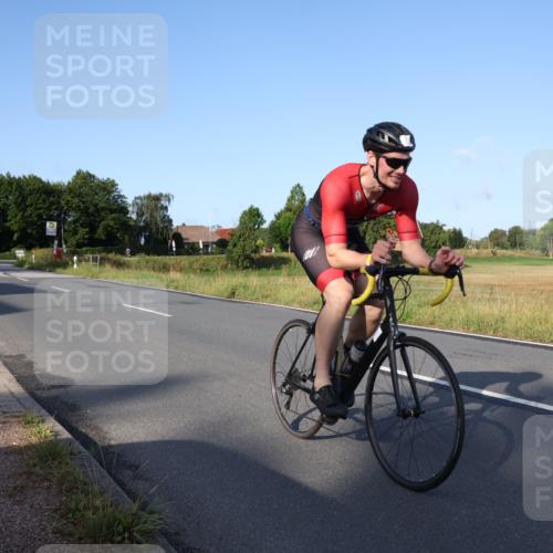 25.08.2024 - Elbe Triathlon Hamburg Fuchs,  Jonas http://msf.ph/oto/6848454 25.08.2024 09:10:52 Radfahren 74, 230, 77, 238, 97 meine-sportfotos.de