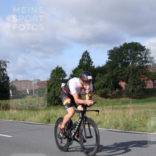 25.08.2024 - Elbe Triathlon Hamburg Fuchs,  Jonas http://msf.ph/oto/6848457 25.08.2024 09:53:28 Radfahren 365, 451 meine-sportfotos.de