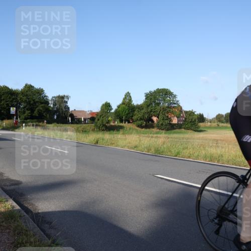 25.08.2024 - Elbe Triathlon Hamburg Fuchs,  Jonas http://msf.ph/oto/6848462 25.08.2024 09:10:52 Radfahren 74, 230, 77, 238, 97 meine-sportfotos.de