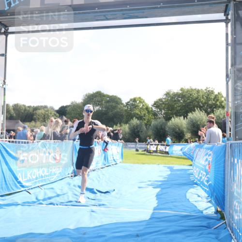 25.08.2024 - Elbe Triathlon Hamburg H.Heesch http://msf.ph/oto/6848465 25.08.2024 10:43:16 Ziel 203 meine-sportfotos.de