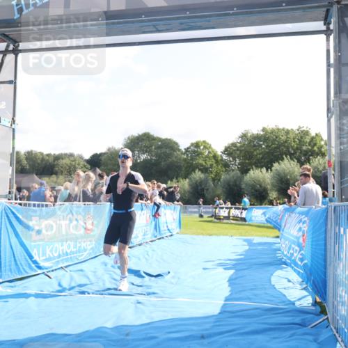 25.08.2024 - Elbe Triathlon Hamburg H.Heesch http://msf.ph/oto/6848469 25.08.2024 10:43:16 Ziel 203 meine-sportfotos.de