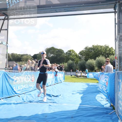 25.08.2024 - Elbe Triathlon Hamburg H.Heesch http://msf.ph/oto/6848474 25.08.2024 10:43:16 Ziel 203 meine-sportfotos.de