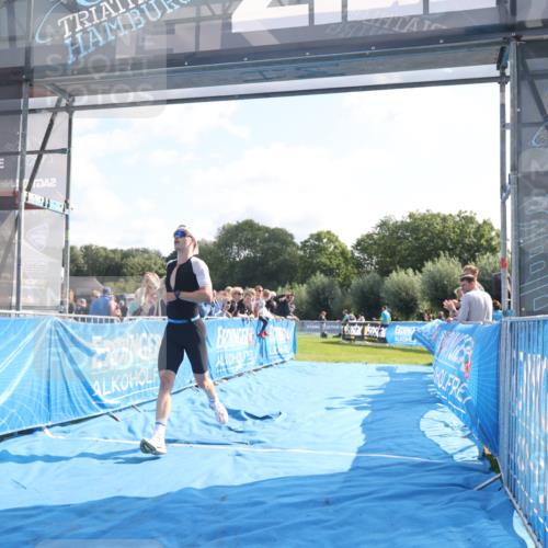25.08.2024 - Elbe Triathlon Hamburg H.Heesch http://msf.ph/oto/6848497 25.08.2024 10:43:17 Ziel 203 meine-sportfotos.de