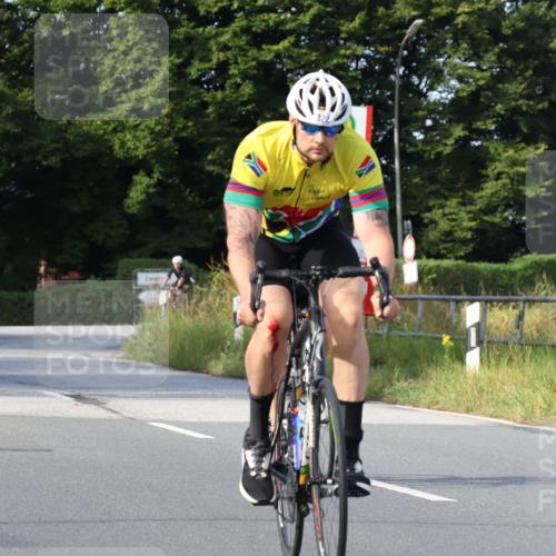 25.08.2024 - Elbe Triathlon Hamburg Fuchs,  Jonas http://msf.ph/oto/6848510 25.08.2024 09:53:44 Radfahren 322, 489, 464 meine-sportfotos.de